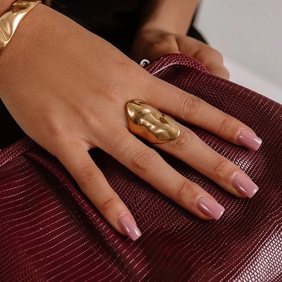 Kendra Scott Holland Cocktail Ring Size 6, 7, 8 - Picture 8 of 9